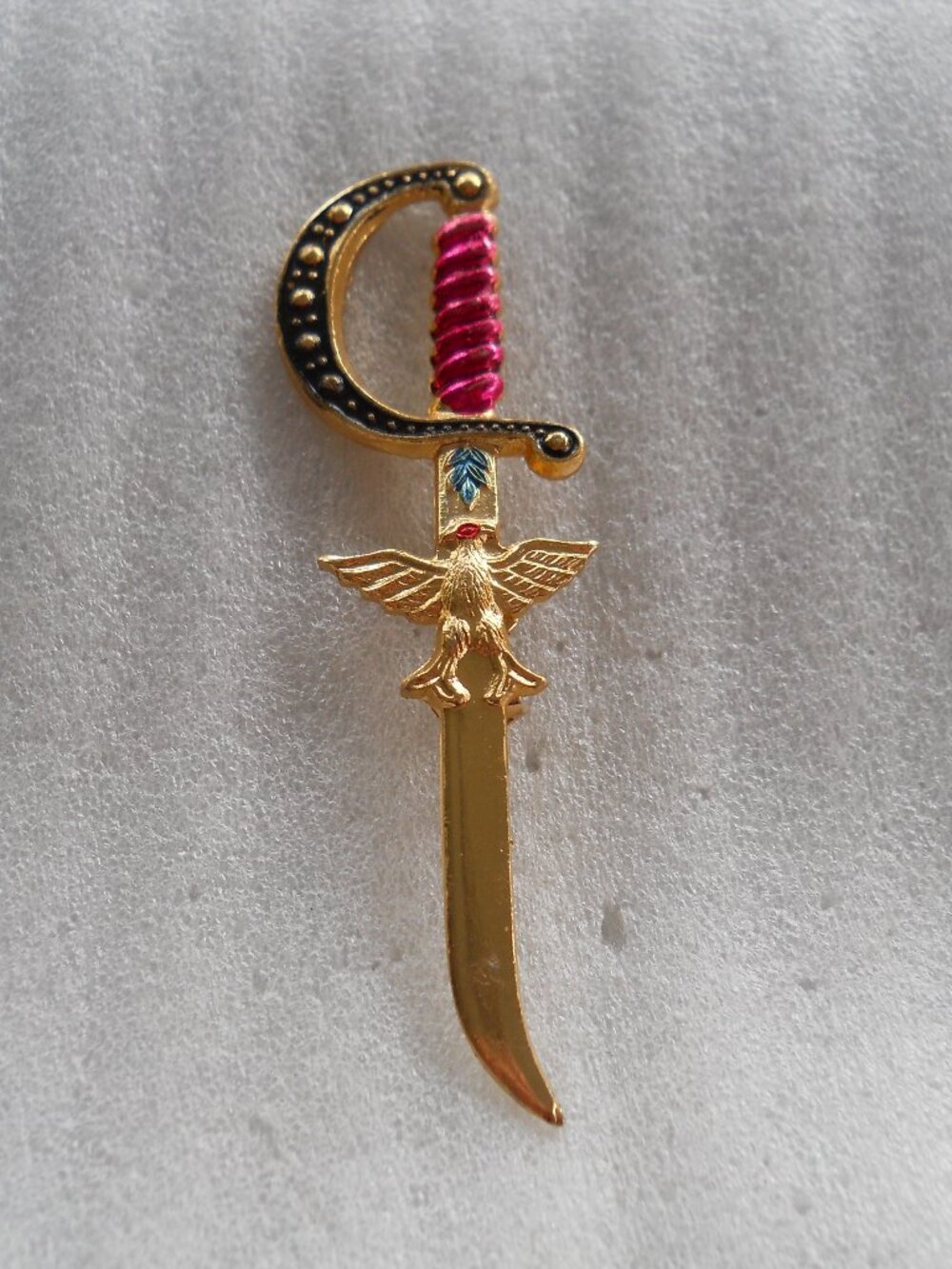 Sword Pin 1030
